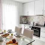 Real Holidays Апартаменты *