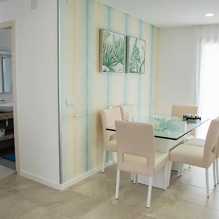 דירה Real Holidays נאזרה