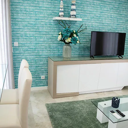 Real Holidays * נאזרה