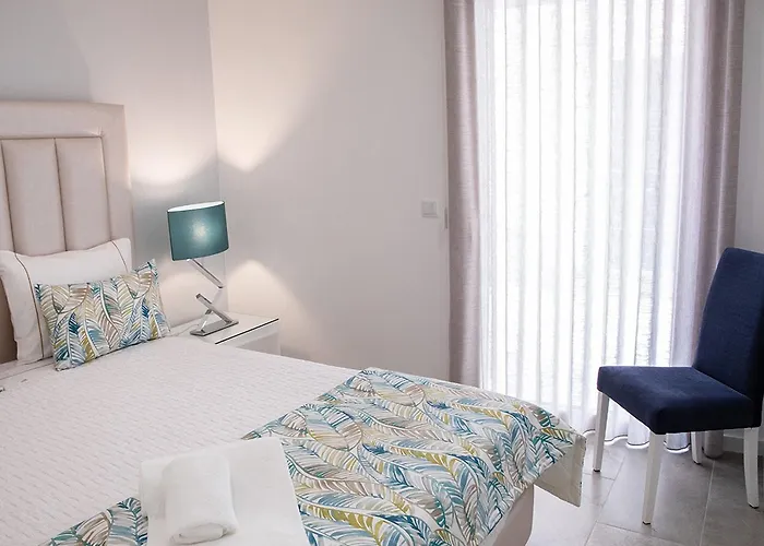 Real Holidays Apartament *